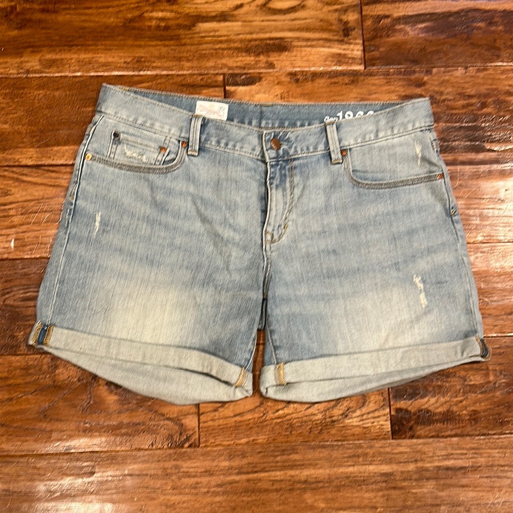 Gap shorts